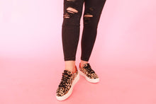 Load image into Gallery viewer, Don&#39;t Be A Cheat-A Sneaks

